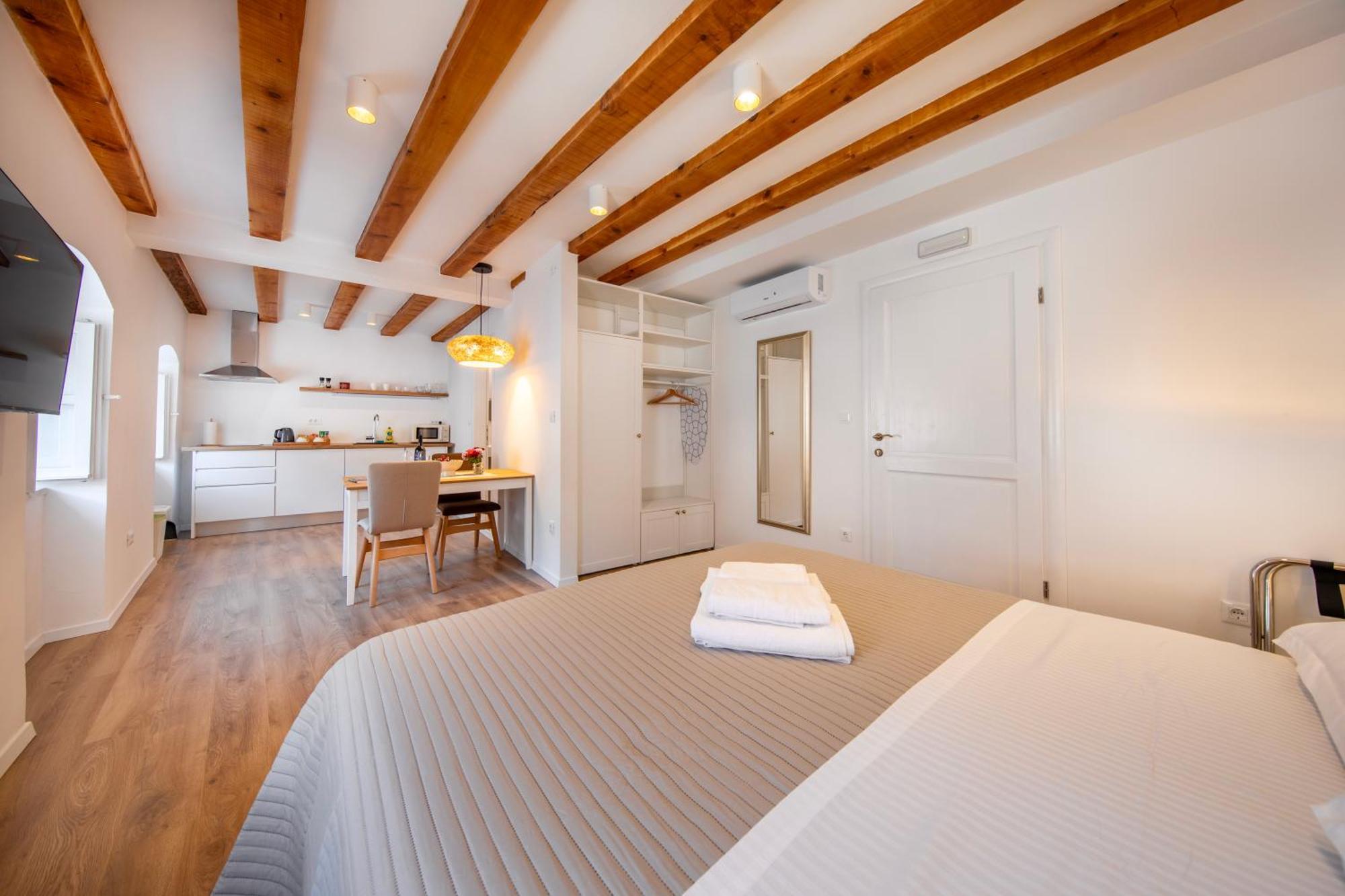 Apartment Palazzo Maineri Luxury Heritage *